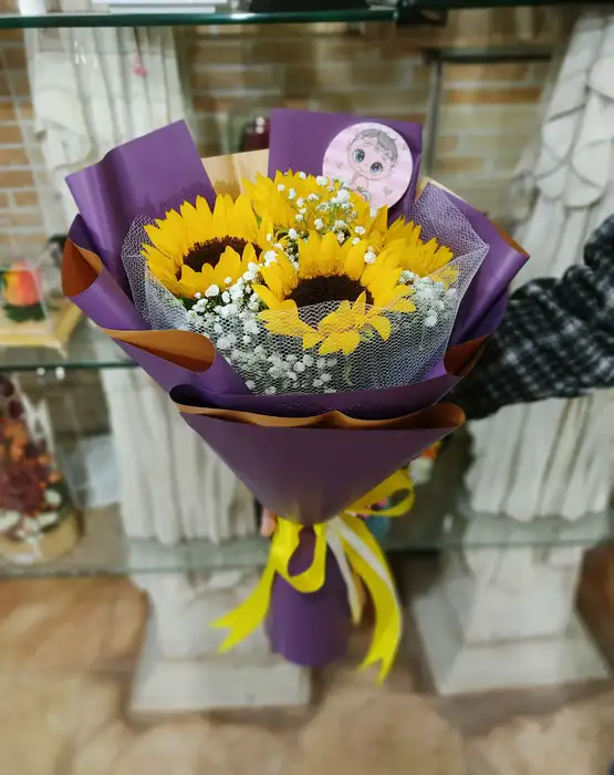 دسته گل آفتاب گردان طرح مبین از اطلس گل فروشی آنلاین شیراز
