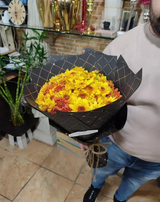 دسته گل گرد داوودی مینیاتوری طرح رسپینا از اطلس گل گل فروشی آنلاین شیراز