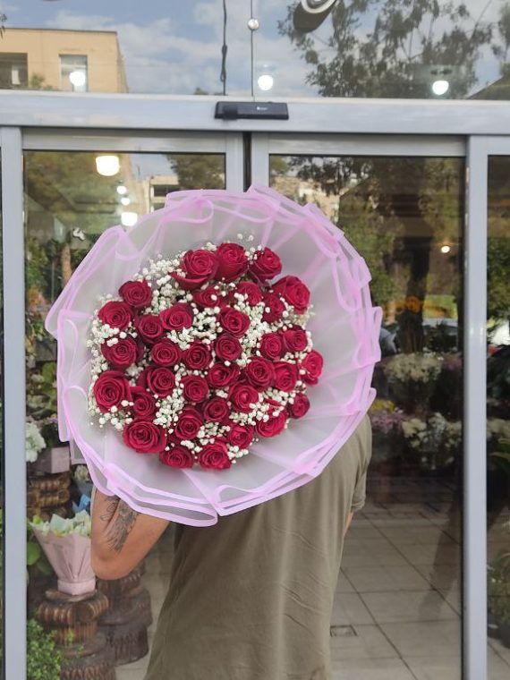 سفارش و خرید آنلاین دسته گل رز قرمز هلندی طرح ناز از اطلس گل در شیراز زیبا .