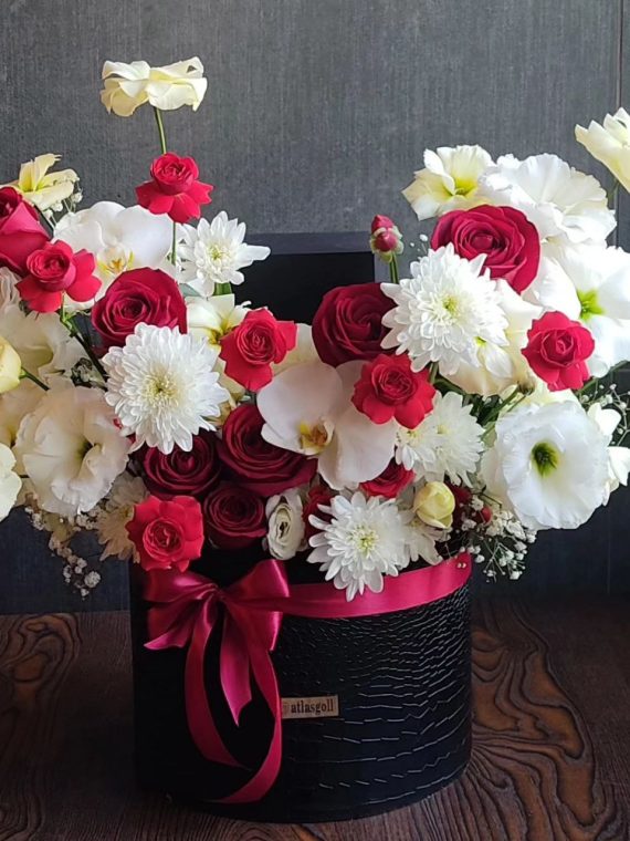 سفارش و خریدباکس گل آنلاین طرح دلبر از اطلس گل شیراز زیبا.