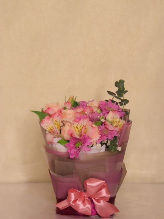 سفارش و خرید آنلاین گیفت گل آنلاین شیراز طرح آتوسا از اطلس گل شیراز.