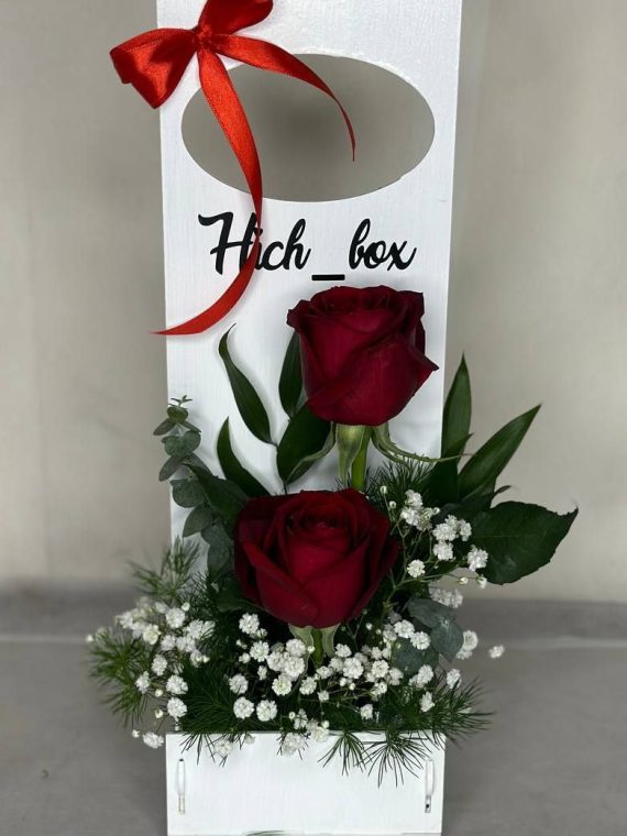 سفارش و خرید آنلاین باکس گل استقبال طرح آیدا از گلفروشی آنلاین در شیراز اطلس گل زیبا با بهترین و خاص ترین باکس گل.
