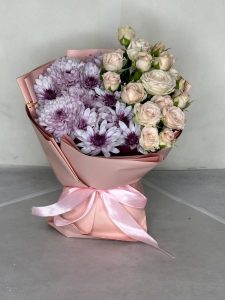سفارش و خرید آنلاین باکس گل مینیمال طرح وانیا از گلفروشی اطلس گل در شیراز زیبا با بهترین قیمت و کیفیت گلها از گلفروشی آنلاین اطلس گل.