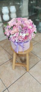 سفارش و خرید باکس گل گرد طرح بهار از اطلس گل شیراز برای سالن و نوروز یا عیدی دادن.
