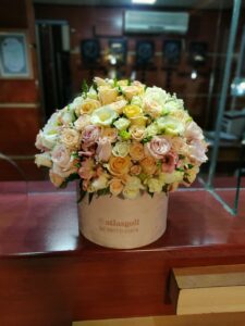 تمامی باکس های آنلاین گل مانند باکس گل یک طرفه طرح آرامش را از اطلس گل آنلاین ببینید و به آسانی با بهترین کیفیت سفارش دهید با قیمت باورنکردنی باکس گلها