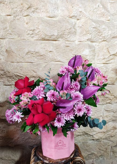 سفارش و خرید آنلاین باکس گل آنتریوم و رز طرح دلینا از اطلس گل شیراز.