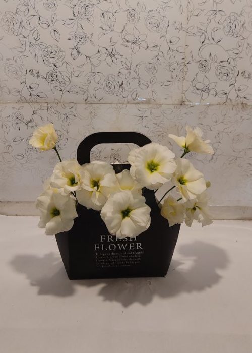 سفارس و خرید آنلاین باکس گل فلاوربگ کیفی طرح نگین از اطلس گل شیراز زیبا.