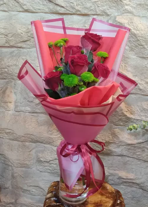 دسته گل یک طرفه مینیمال طرح سحر از اطلس گل گل فروشی آنلاین شیراز